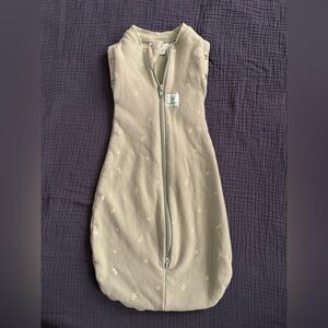 ErgoPouch cocoon swaddle sack in willow Size newborn